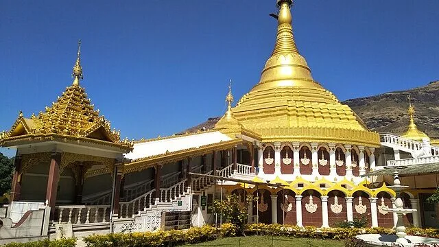 Dhamma_giri,_igatpuri_02