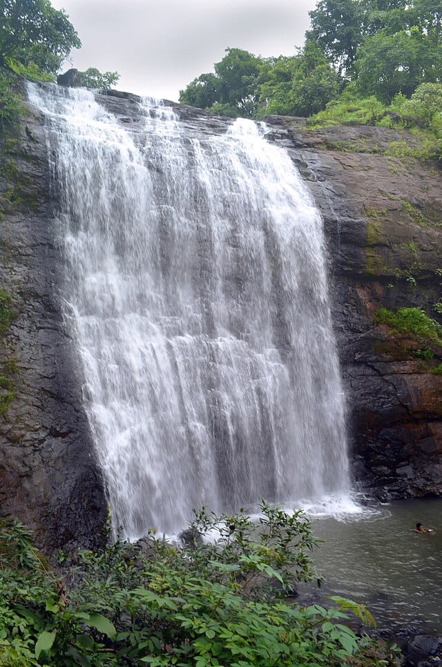 Igatpuri Waterfall महाराष्ट्रातील पावसाळी पर्यटनस्थळं