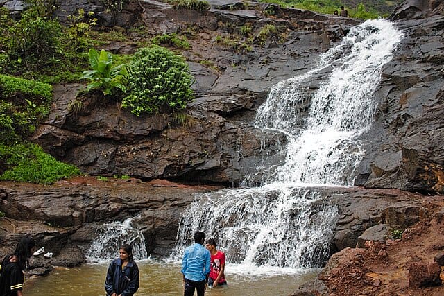 Lonavala Waterfall महाराष्ट्रातील पावसाळी पर्यटनस्थळं